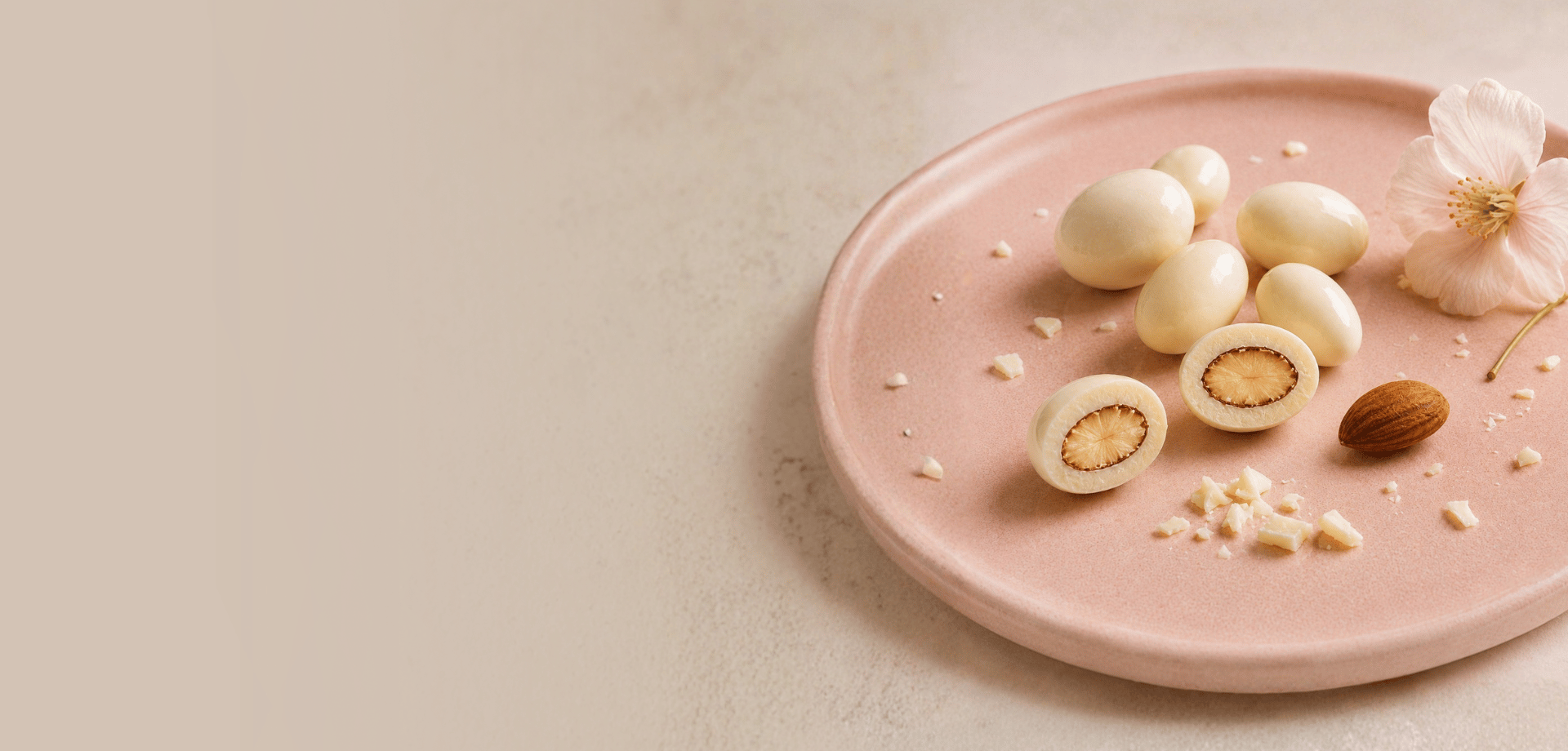 Blanc almonds on pink plate